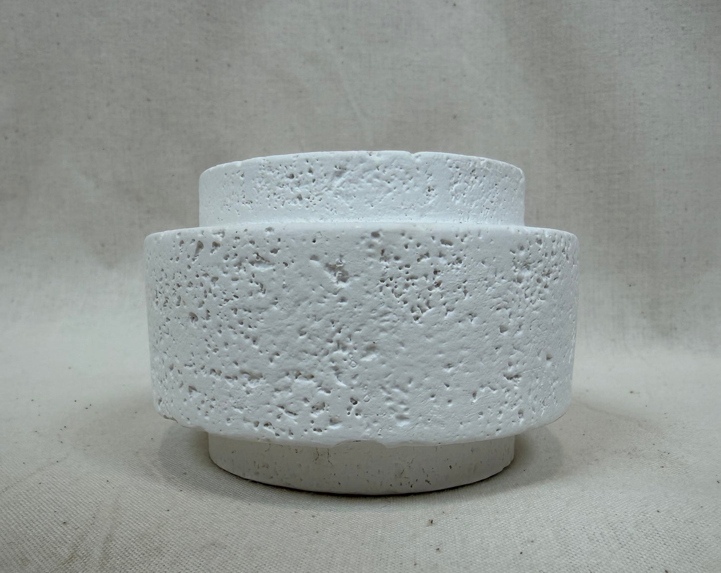 Nova Sculpted Candle - pomegranate Noir