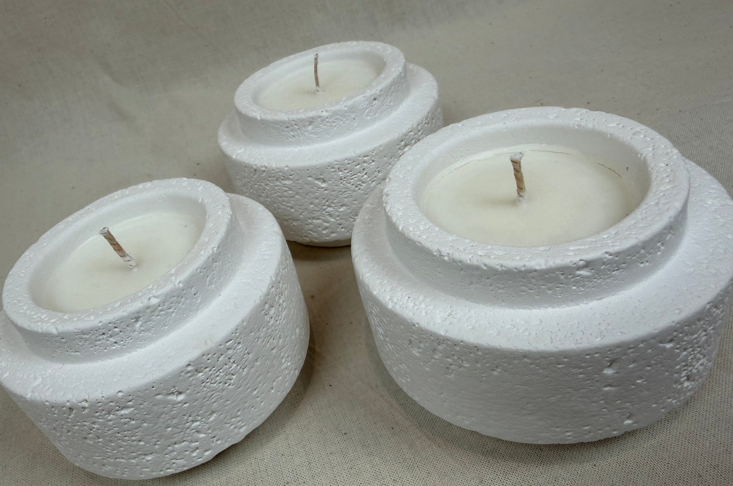 Nova Sculpted Candle - pomegranate Noir